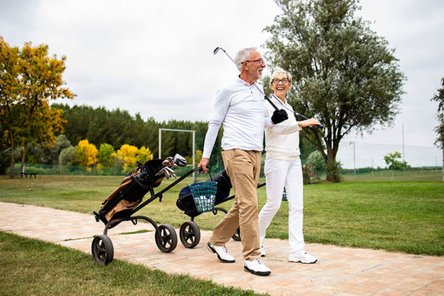 5-Surprising-Benefits-of-Playing-Golf-for-Elderly-People 5-Surprising-Benefits-of-Playing-Golf-for-Elderly-People