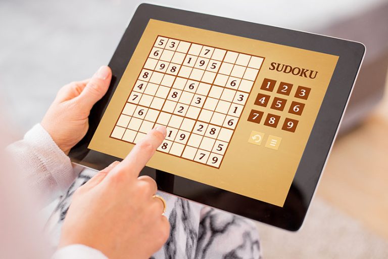 Boost Your Memory As You Age With These Four Brain Games