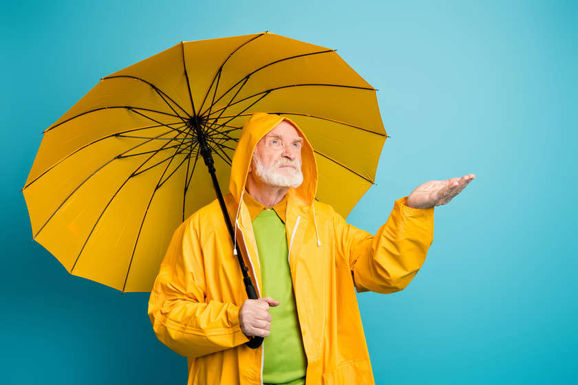 Is It Safe For Seniors To Be In An Apartment During A Hurricane In Bradenton, FL? Is It Safe For Seniors To Be In An Apartment During A Hurricane In Bradenton, FL?