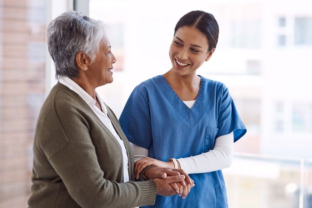 Introducing New Caregivers In An Assisted Living Apartment In Bradenton, FL To Your Aging Parents: 10 Tips You Should Know