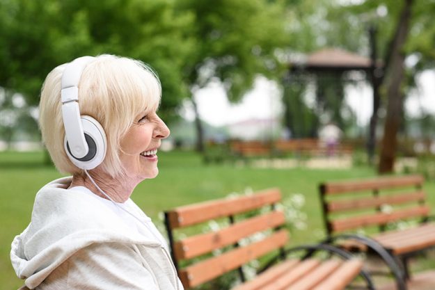 5 Strategies To Help Your Parents Living With Dementia Overcome Their Struggles With Emotions