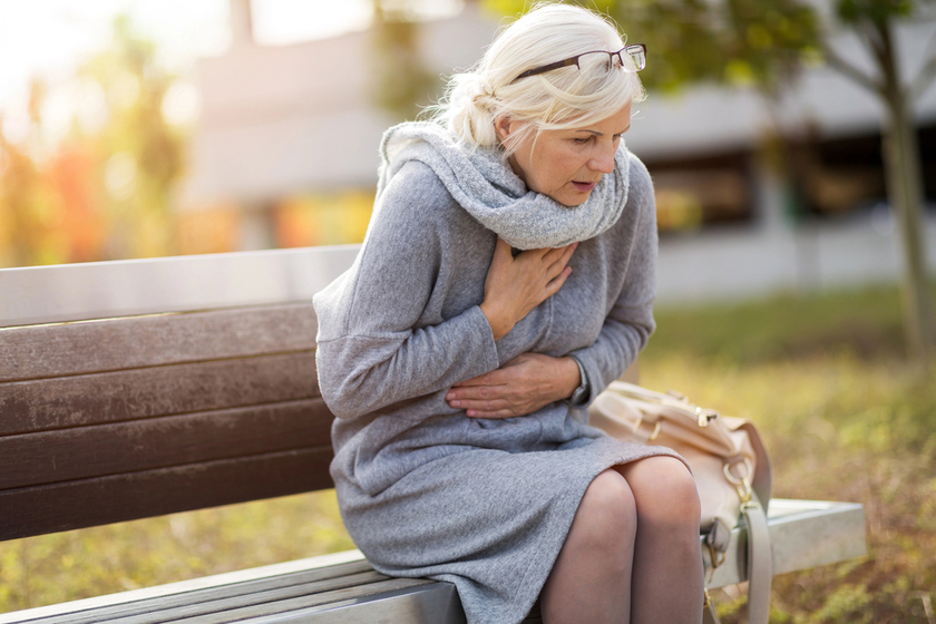 Recognizing The Heart Attack Symptoms In An Elderly Woman