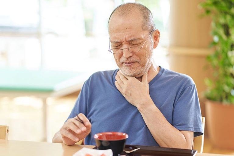 Elderly people who have dysphagia due eating