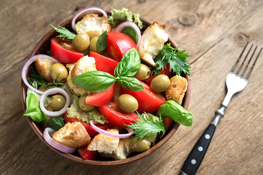 Panzanella tomato salad cherry tomatoes basil ciabatta croutons summer healthy Panzanella tomato salad cherry tomatoes basil ciabatta croutons summer healthy